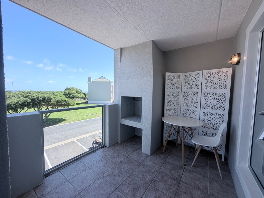1 Bedroom Property for Sale in Bloubergstrand Western Cape